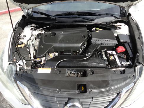 Used 2017 Nissan Altima 2.5 SV FWD image 25