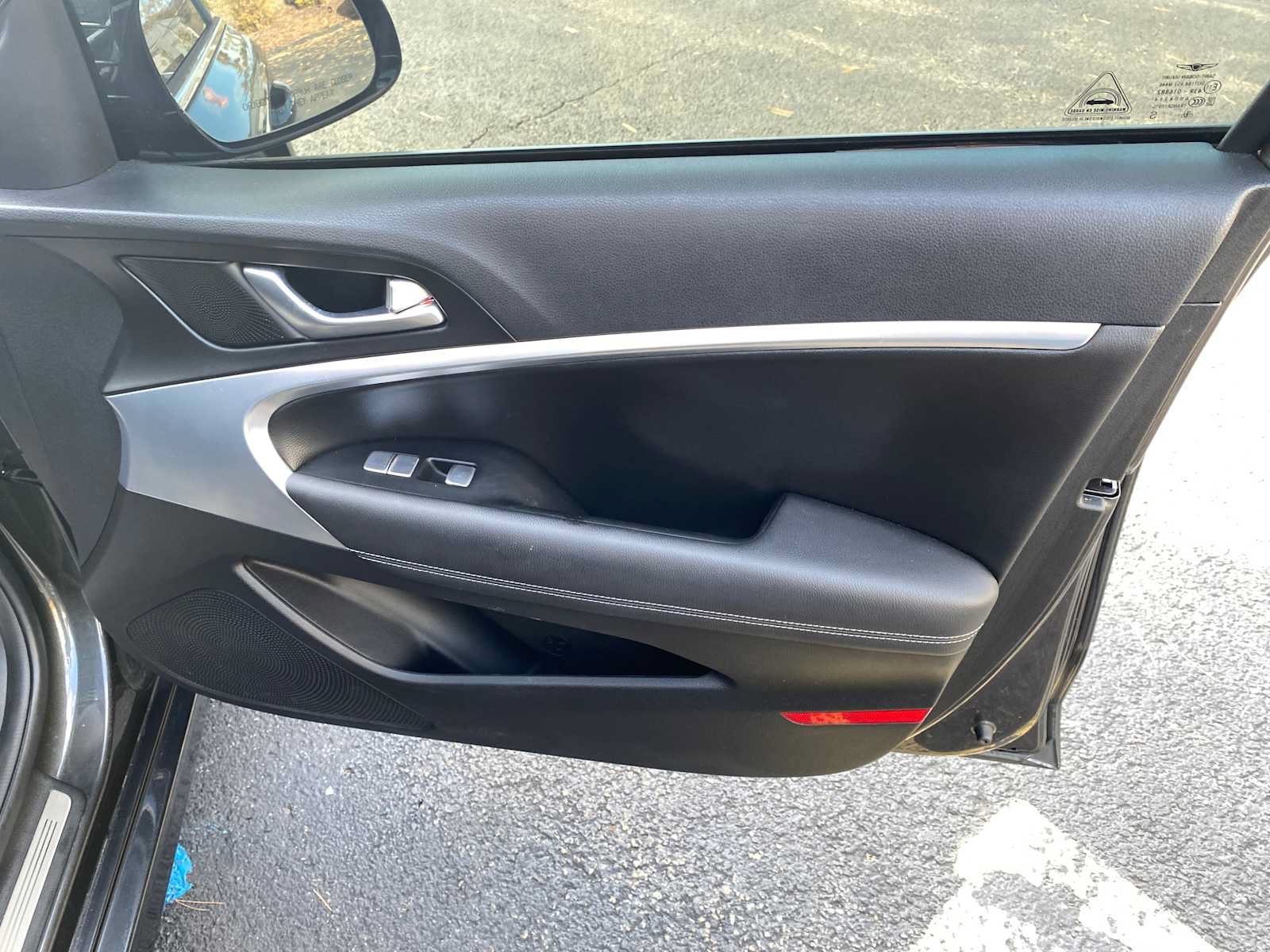 Used 2023 Genesis G70 2.0T AWD/4WD image 25