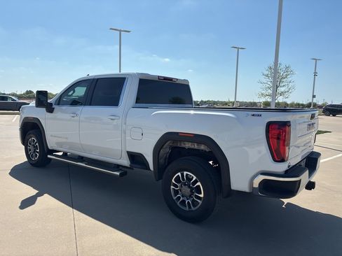 Used 2024 GMC Sierra 2500 SLE w/ SLE Value Package; image 2