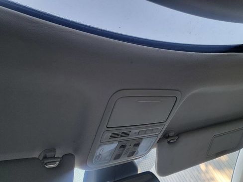 Used 2015 Honda Odyssey Touring Elite image 12