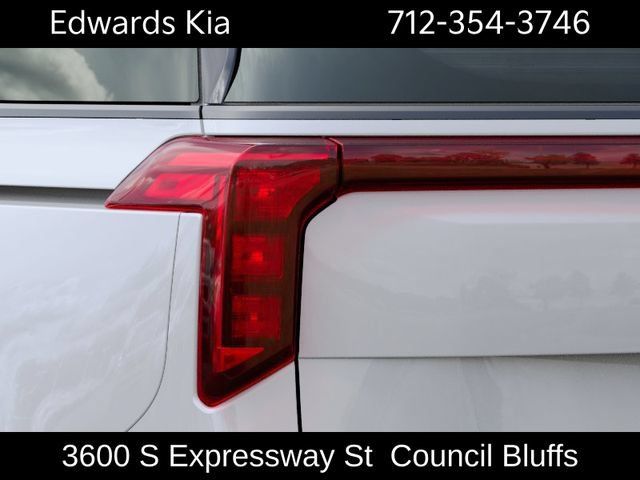 New 2027 Kia Carnival SX w/ Dark Edition Package FWD image 13