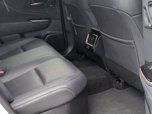 Certified 2024 Toyota Crown Platinum image 28