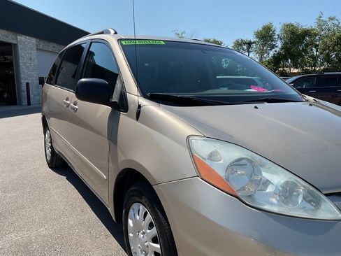 Used 2007 Toyota Sienna LE FWD image 11