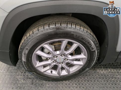 Used 2023 GMC Terrain SLT AWD/4WD image 7