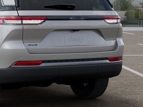 New 2026 Jeep Grand Cherokee Altitude AWD/4WD image 40