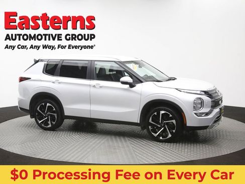 Used 2024 Mitsubishi Outlander SE AWD/4WD image 46
