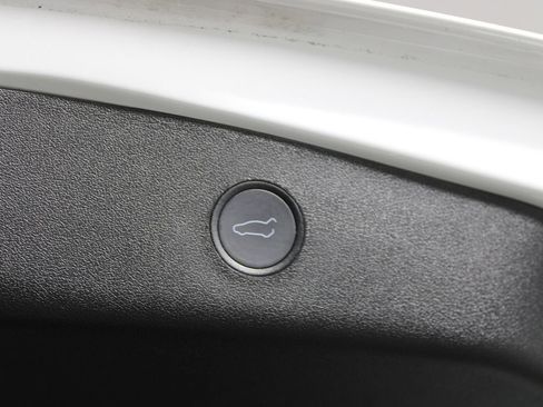 Used 2021 Tesla Model 3 Long Range image 22