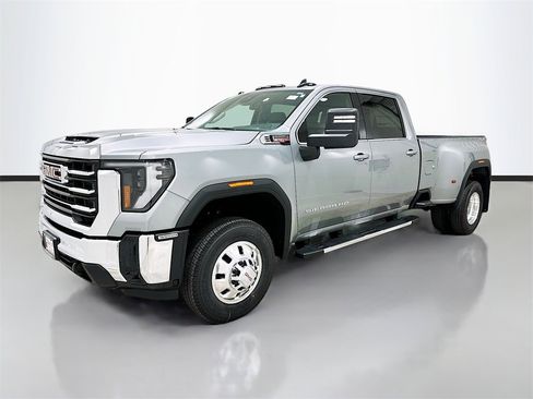 New 2026 GMC Sierra 3500 SLE w/ Preferred Package image 3