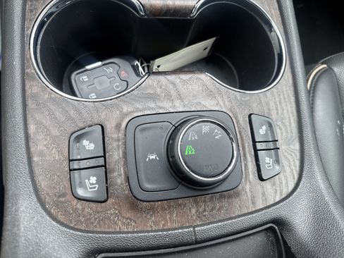 Used 2023 GMC Acadia Denali AWD/4WD image 28