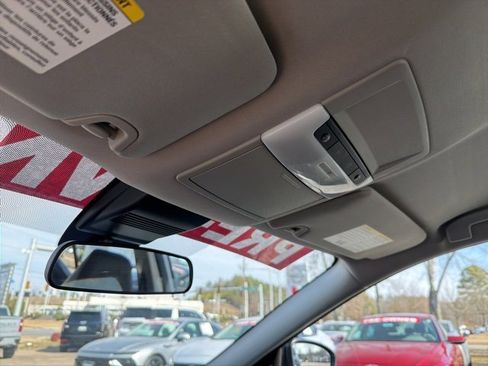 Used 2024 Nissan Altima 2.5 SR image 19