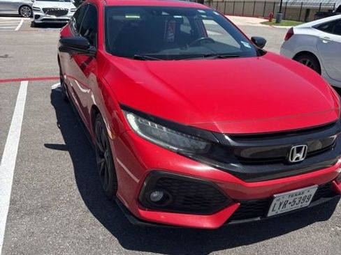 Used 2018 Honda Civic Sport Touring image 3