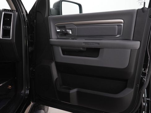 Used 2020 RAM 1500 Classic Warlock AWD/4WD image 9