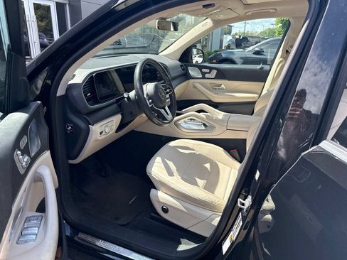 Used 2020 Mercedes-Benz GLS 450 4MATIC image 16