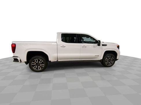 Used 2022 GMC Sierra 1500 AT4 w/ AT4 Premium Package image 3