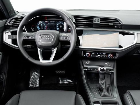 Certified 2025 Audi Q3 2.0T Premium AWD/4WD image 21