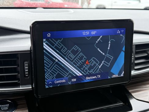 Used 2023 Ford Explorer Limited image 18