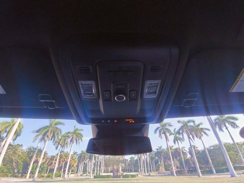 Used 2022 Cadillac Escalade ESV Luxury RWD image 29