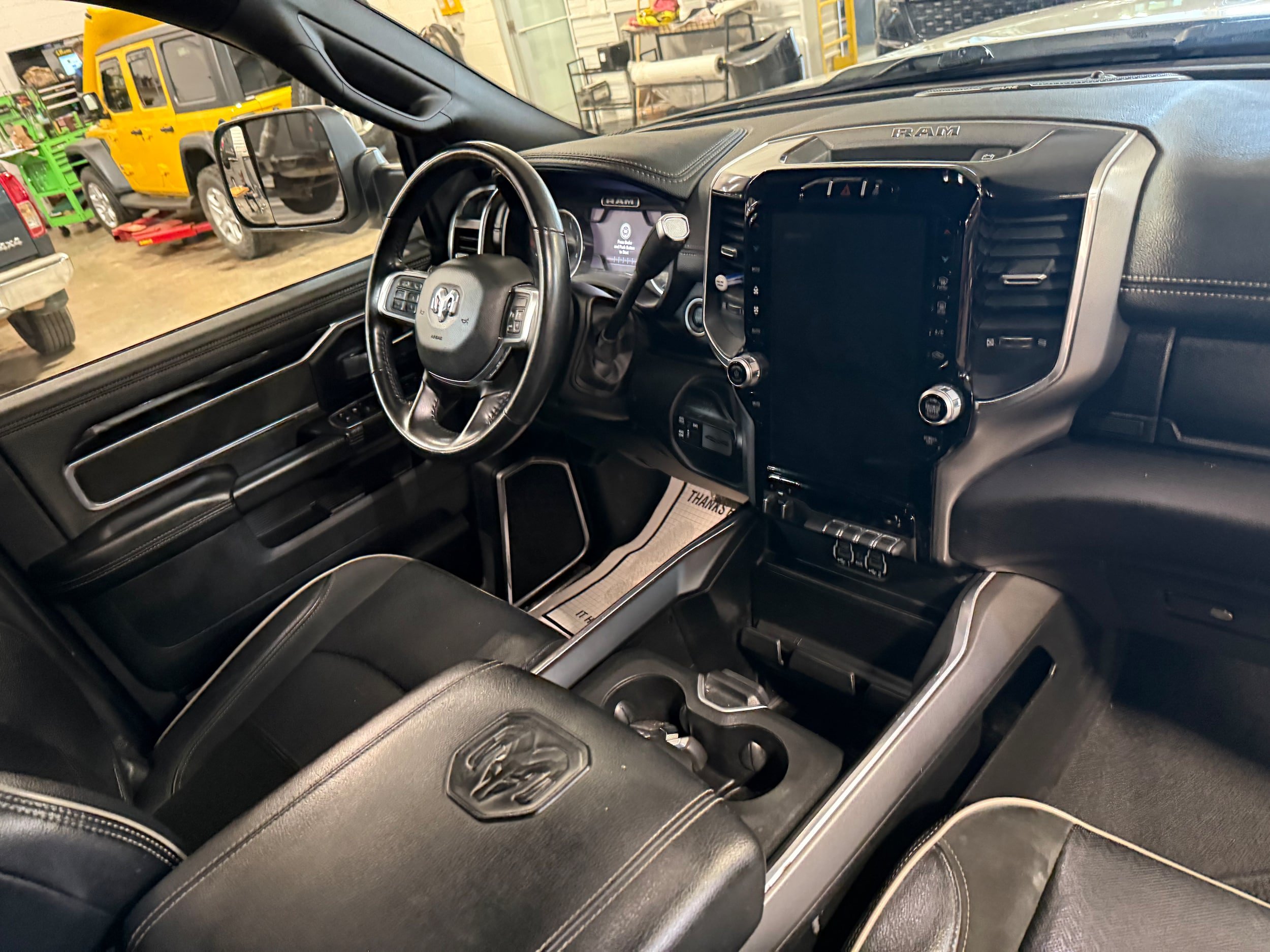 Used 2022 RAM 2500 Laramie w/ Night Edition AWD/4WD image 10