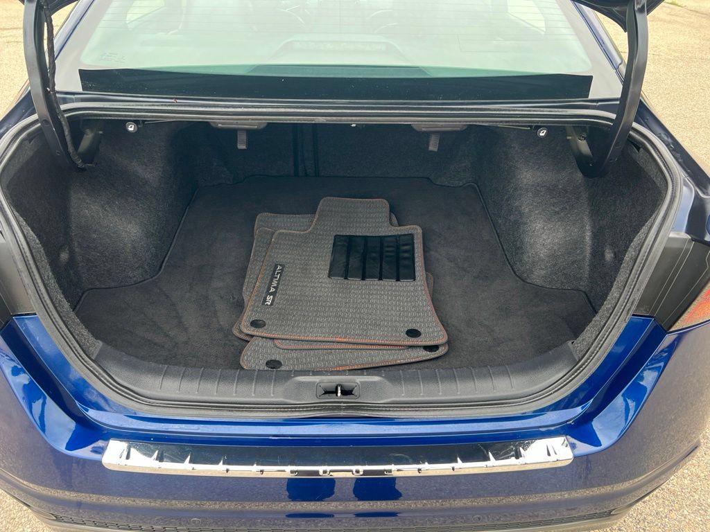 Certified 2022 Nissan Altima 2.5 SR FWD image 11