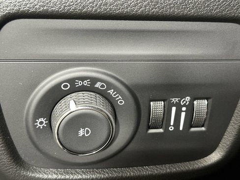 Used 2024 Jeep Grand Cherokee L Limited w/ Luxury Tech Group II AWD/4WD image 21