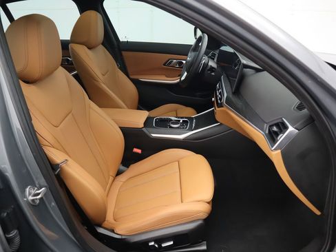 Certified 2023 BMW 330i Sedan w/ Convenience Package image 21