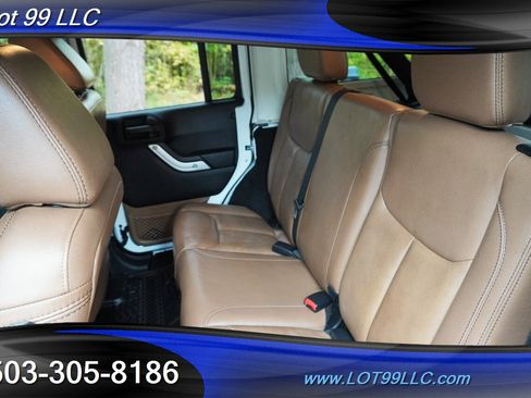 Used 2014 Jeep Wrangler Unlimited Sahara w/ Connectivity Group image 14