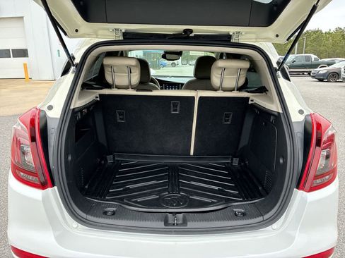 Used 2020 Buick Encore Essence w/ Experience Buick Package image 27