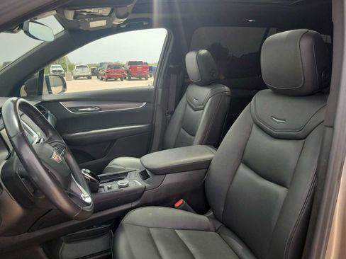 Used 2023 Cadillac XT6 Luxury FWD image 15