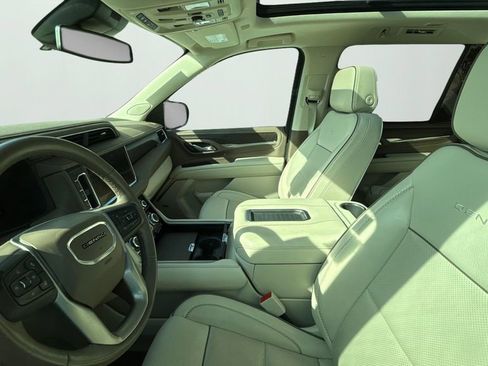 Used 2023 GMC Yukon XL Denali image 26