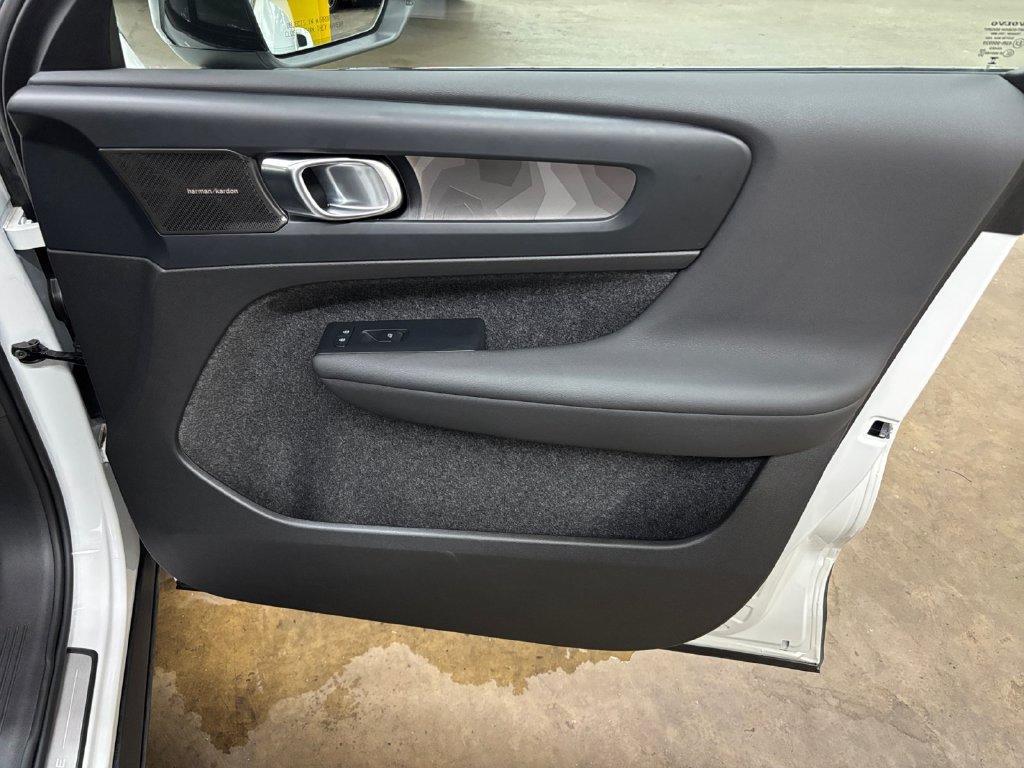 Certified 2023 Volvo C40 P8 Recharge Ultimate AWD/4WD image 20