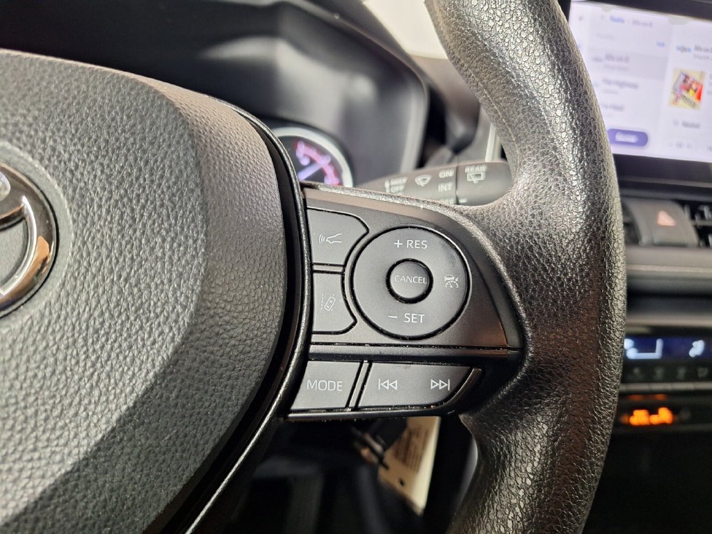 Used 2025 Toyota RAV4 LE FWD image 18