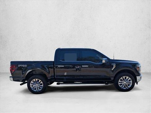 Used 2024 Ford F150 Lariat w/ FX4 Off-Road Package image 4