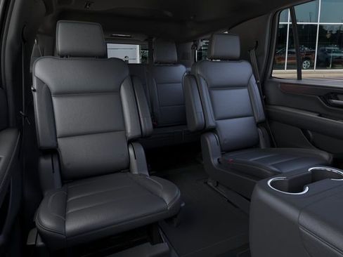 New 2026 GMC Yukon Denali w/ Sun & Power Step Package AWD/4WD image 17