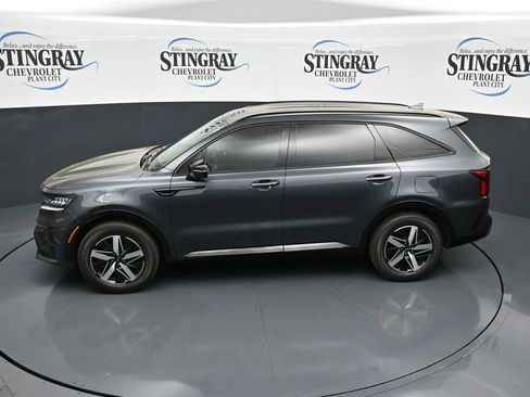 Used 2023 Kia Sorento EX image 12