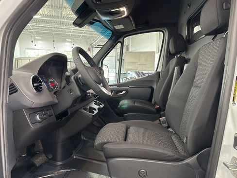 New 2025 Mercedes-Benz Sprinter 2500 image 26