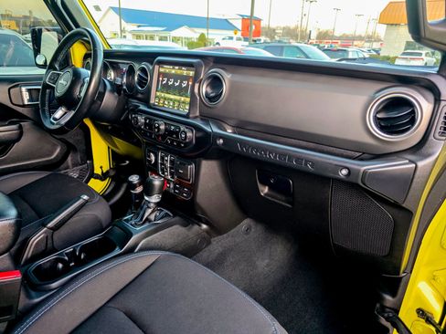 Used 2022 Jeep Wrangler Unlimited Rubicon 4xe w/ Safety Group image 8