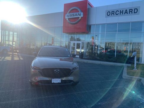 Used 2024 MAZDA CX-5 Carbon Edition image 2