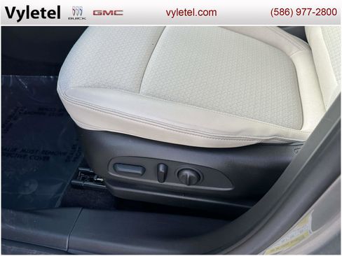Certified 2023 Buick Encore GX Preferred w/ Cold Weather Comfort Package image 17