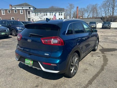 Used 2017 Kia Niro Touring FWD image 7