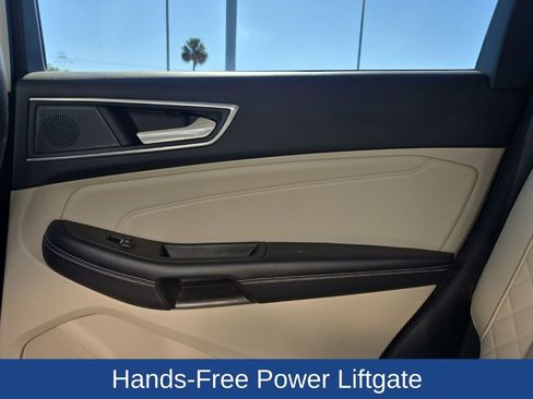 Used 2024 Ford Edge Titanium image 12
