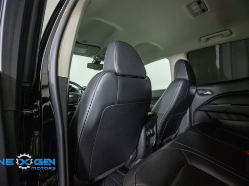 Used 2022 Chevrolet Colorado ZR2 w/ ZR2 Midnight Special Edition AWD/4WD image 26