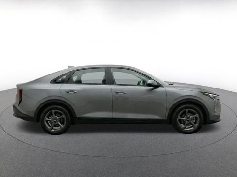 Used 2025 Kia K4 LXS FWD image 10