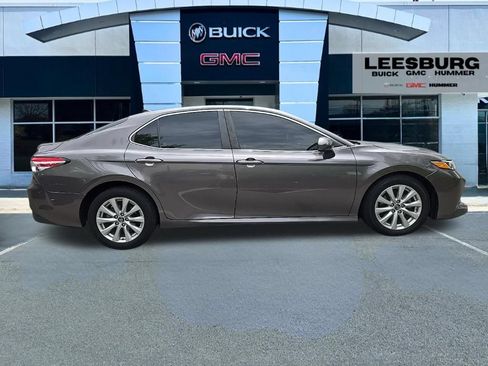 Used 2019 Toyota Camry LE FWD image 8
