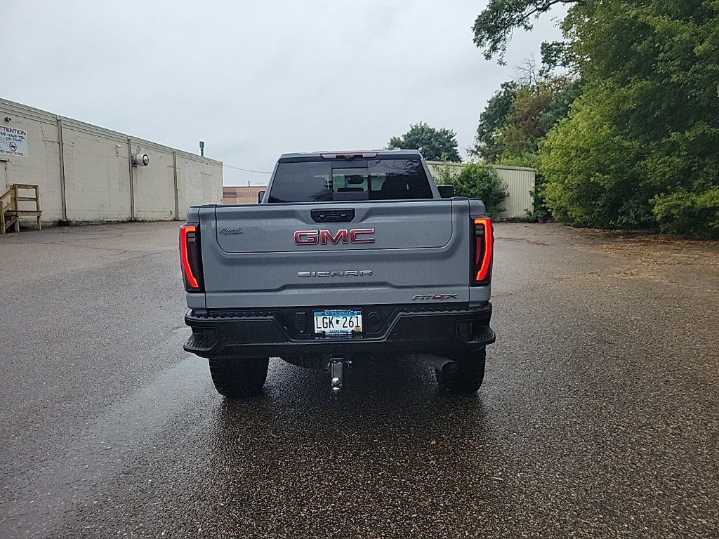 Used 2024 GMC Sierra 2500 AT4X AWD/4WD image 15