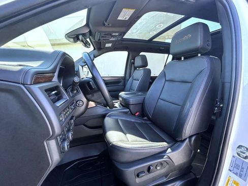 Used 2023 Chevrolet Suburban High Country w/ LPO, Illumination Package AWD/4WD image 10