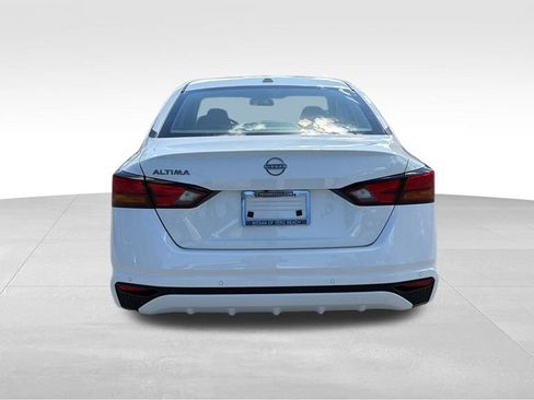 Certified 2025 Nissan Altima 2.5 S image 6