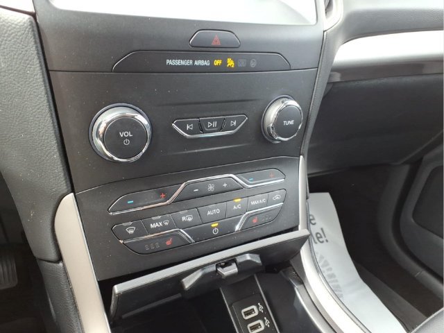 Used 2019 Ford Edge SEL w/ Equipment Group 201A AWD/4WD image 19
