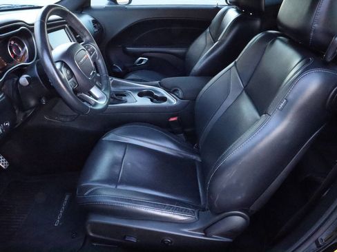 Used 2015 Dodge Challenger SXT Plus w/ Sound Group II image 4