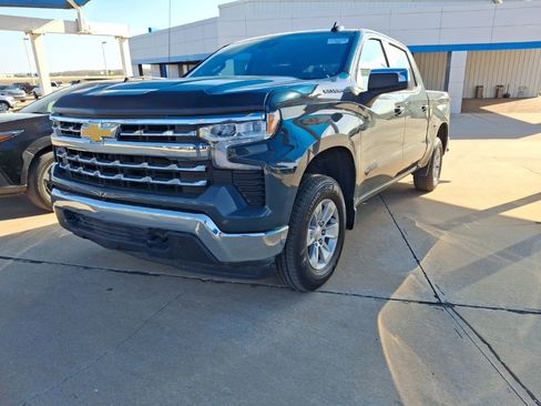 Used 2025 Chevrolet Silverado 1500 LT AWD/4WD image 5