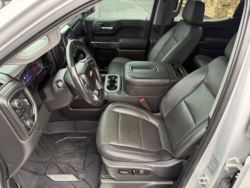 Used 2019 Chevrolet Silverado 1500 LTZ image 12